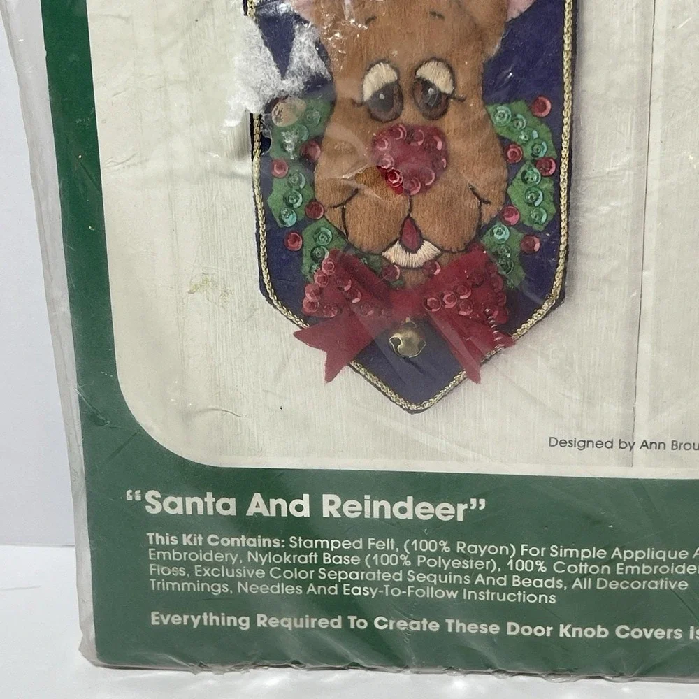 Bucilla 82200 Santa Reindeer Doorknob Covers Christmas Felt Bead Sequin Kit NOS